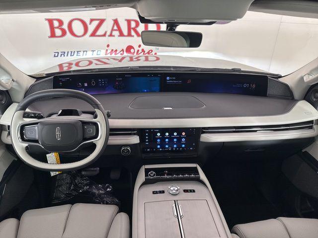 new 2025 Lincoln Navigator car, priced at $100,973