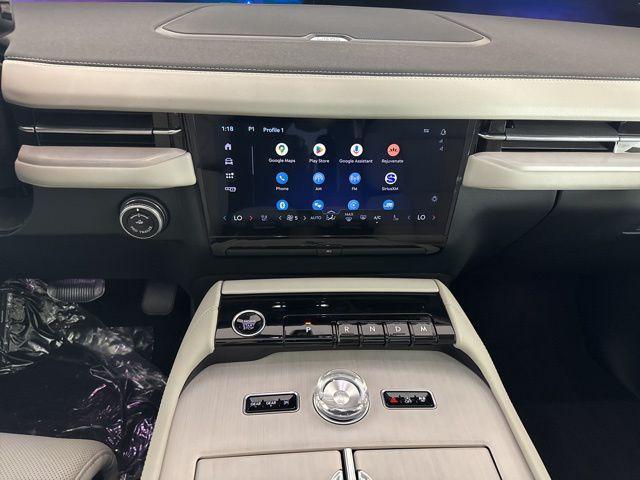 new 2025 Lincoln Navigator car, priced at $100,973