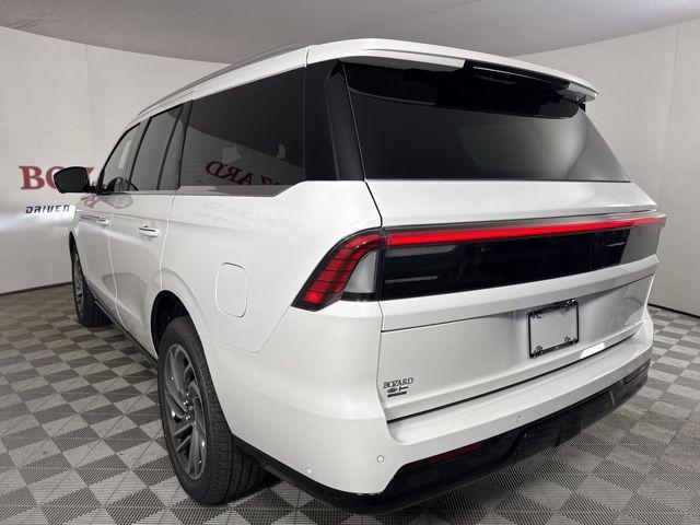 new 2025 Lincoln Navigator car, priced at $102,182