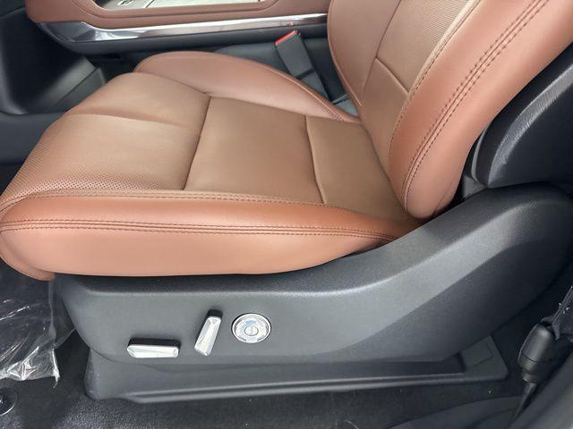new 2025 Lincoln Navigator car, priced at $102,182