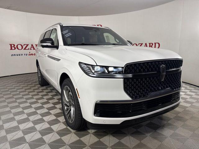 new 2025 Lincoln Navigator car, priced at $102,182