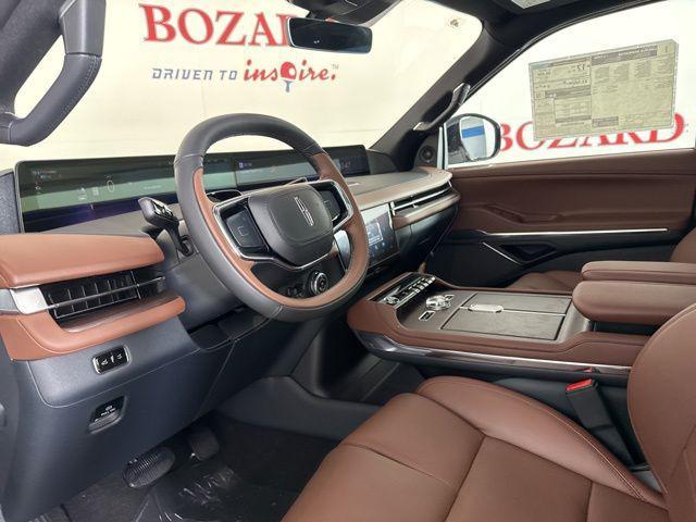 new 2025 Lincoln Navigator car, priced at $102,182