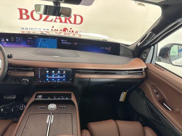 new 2025 Lincoln Navigator car, priced at $102,182