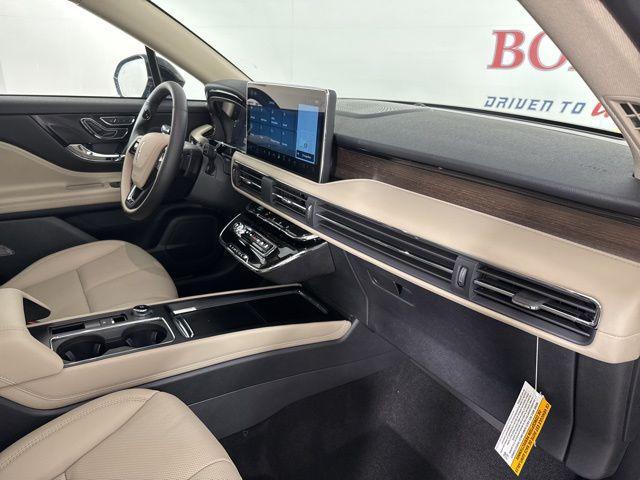 new 2025 Lincoln Corsair car, priced at $53,595