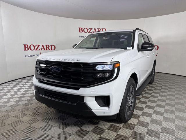 new 2025 Ford Expedition car, priced at $68,270