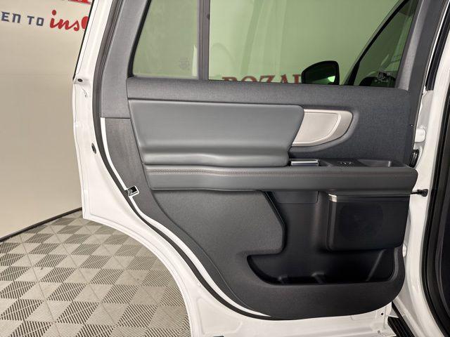 new 2025 Ford Expedition car, priced at $68,270