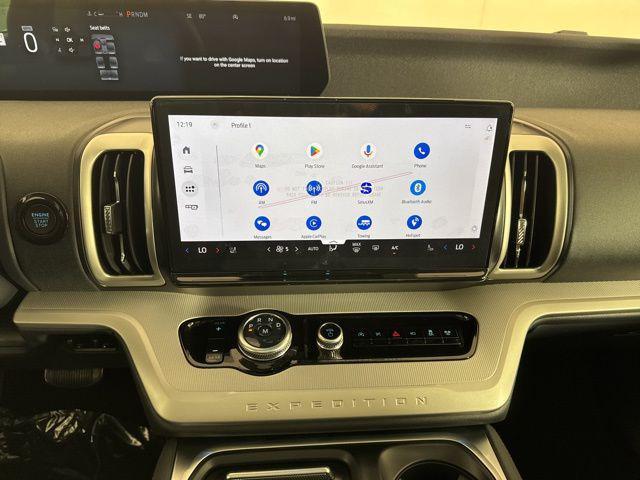 new 2025 Ford Expedition car, priced at $68,270