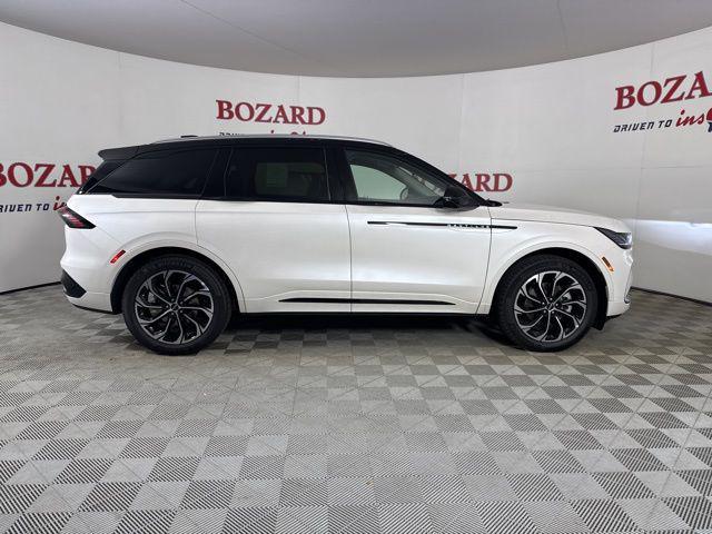 new 2025 Lincoln Nautilus car, priced at $61,557