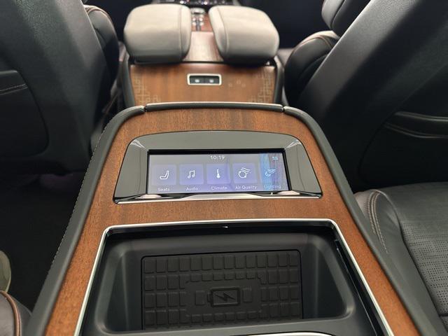 new 2025 Lincoln Navigator car, priced at $119,240