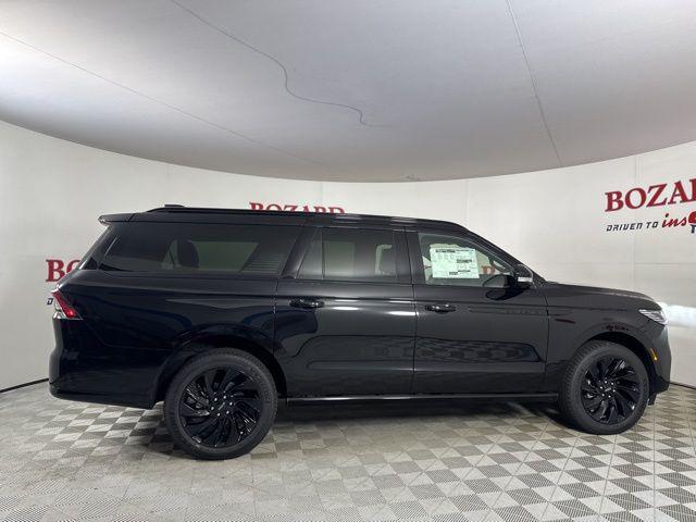 new 2025 Lincoln Navigator car, priced at $103,333