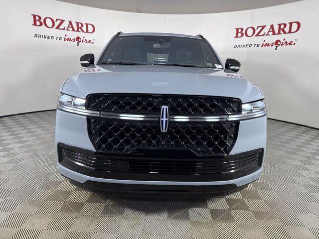 new 2025 Lincoln Navigator car, priced at $104,542