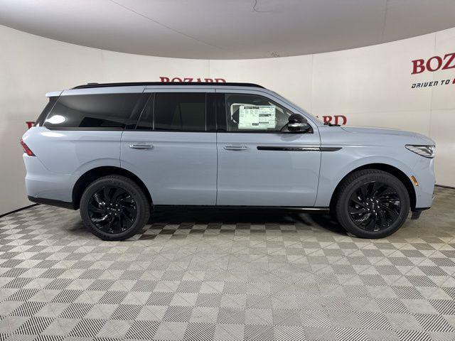 new 2025 Lincoln Navigator car, priced at $104,542