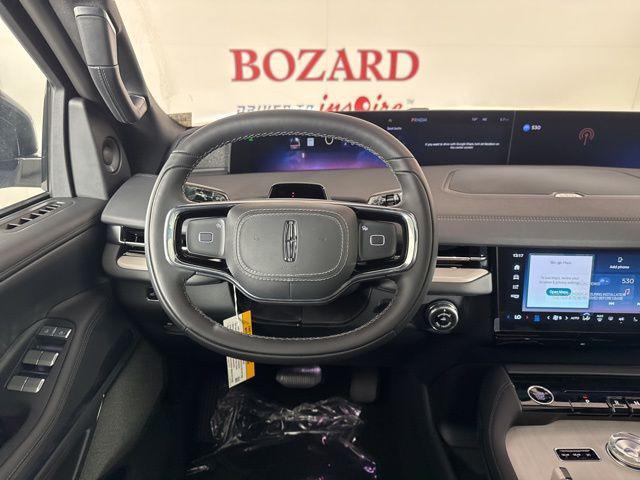 new 2025 Lincoln Navigator car, priced at $104,542