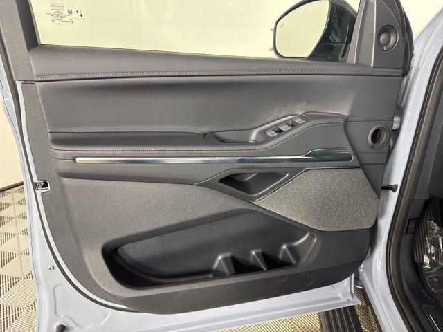 new 2025 Lincoln Navigator car, priced at $104,542