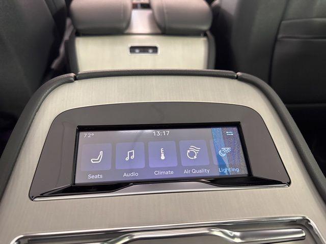 new 2025 Lincoln Navigator car, priced at $104,542