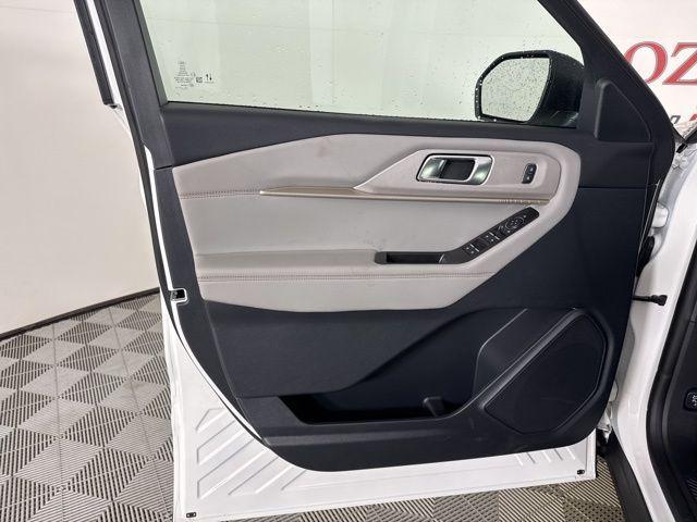 new 2025 Ford Explorer car, priced at $43,212
