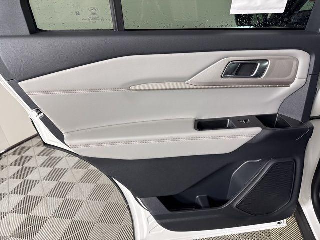 new 2025 Ford Explorer car, priced at $43,212