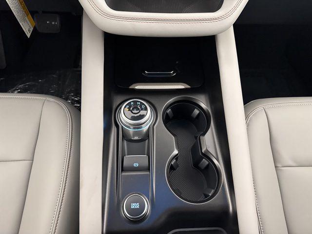 new 2025 Ford Explorer car, priced at $43,212