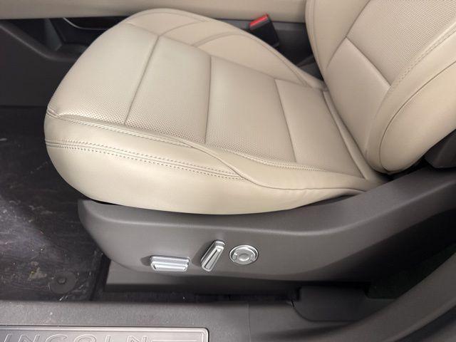 new 2025 Lincoln Nautilus car, priced at $55,448