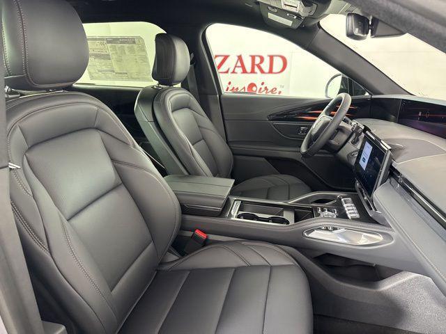 new 2025 Lincoln Nautilus car, priced at $53,576