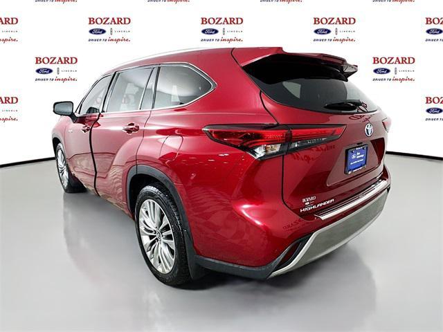 used 2021 Toyota Highlander Hybrid car, priced at $35,500