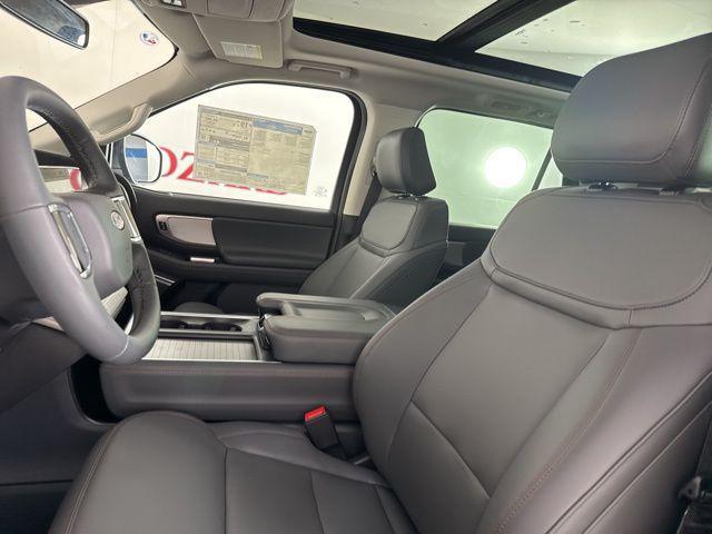 new 2025 Ford Expedition car, priced at $68,666