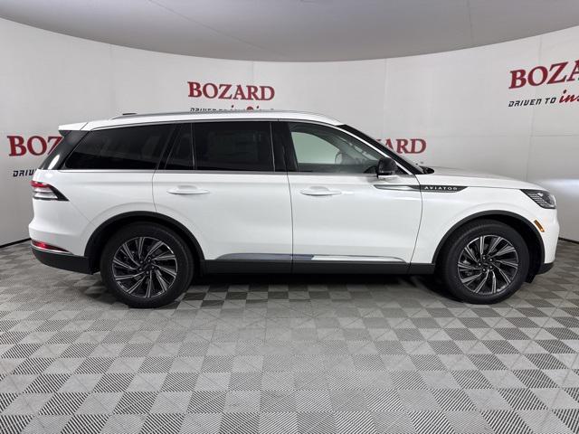 new 2025 Lincoln Aviator car, priced at $51,483