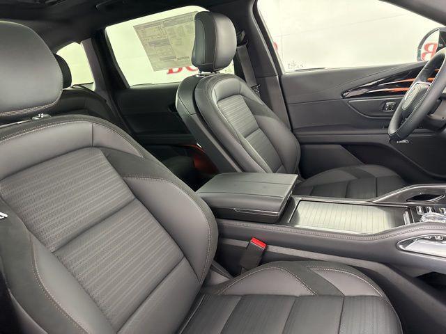 new 2025 Lincoln Nautilus car, priced at $62,059