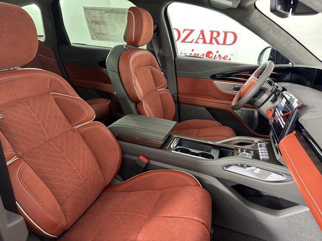 new 2025 Lincoln Nautilus car, priced at $76,395