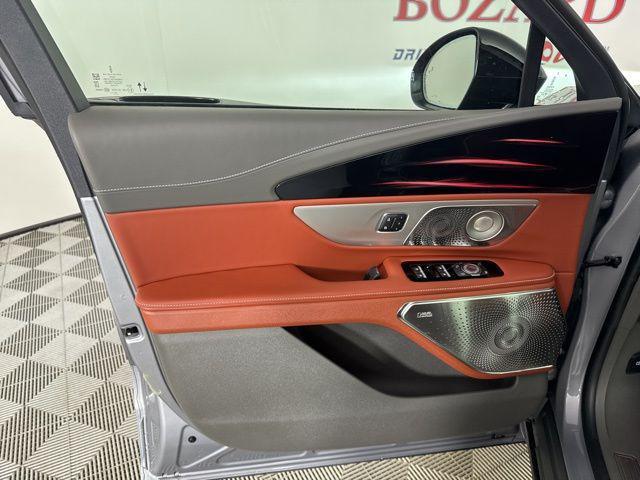 new 2025 Lincoln Nautilus car, priced at $76,395