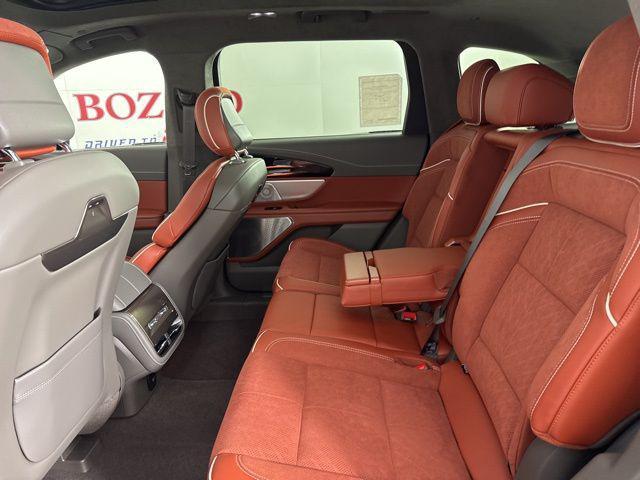 new 2025 Lincoln Nautilus car, priced at $76,395