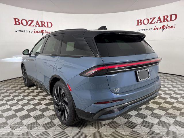 new 2025 Lincoln Nautilus car, priced at $64,317