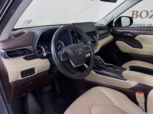 used 2020 Toyota Highlander car, priced at $32,500