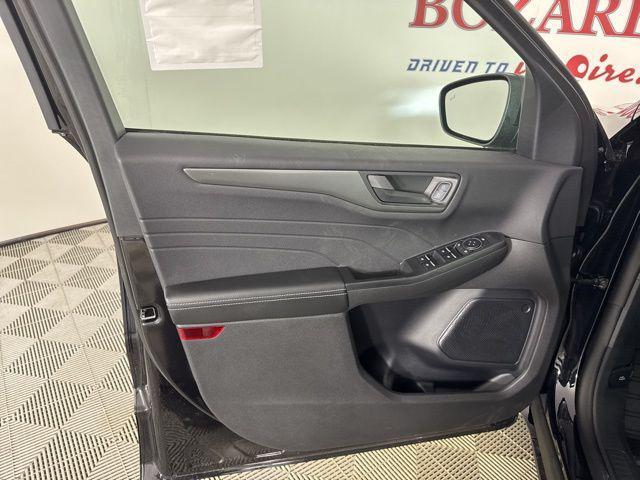 new 2025 Ford Escape car, priced at $28,706