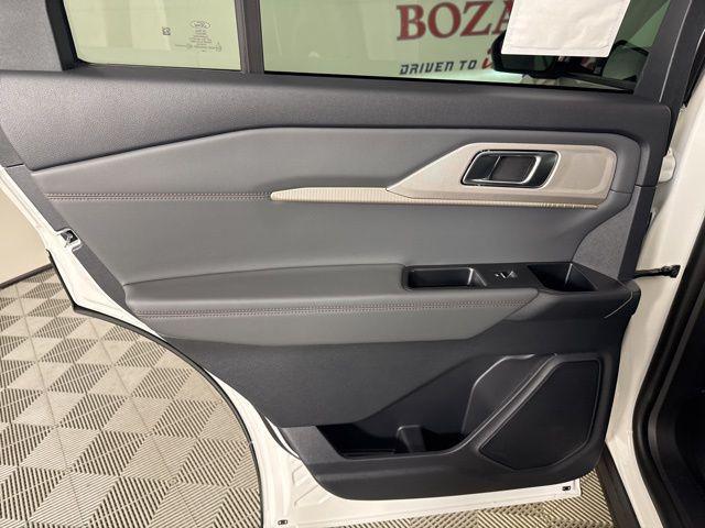new 2025 Ford Explorer car, priced at $43,678