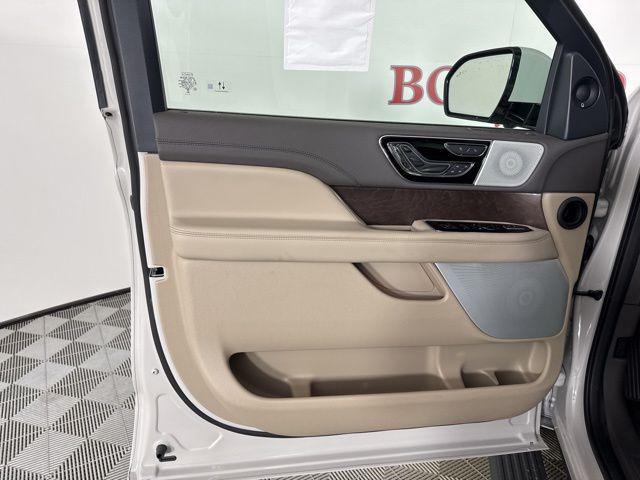 new 2024 Lincoln Navigator car, priced at $83,498