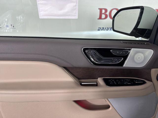 new 2024 Lincoln Navigator car, priced at $83,498