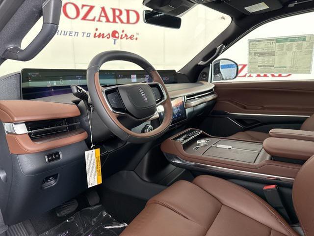 new 2025 Lincoln Navigator car, priced at $105,730