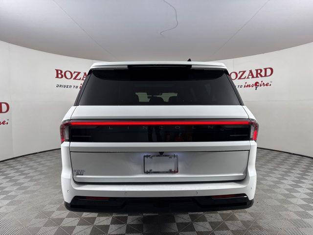 new 2025 Lincoln Navigator car, priced at $105,730