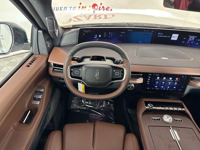 new 2025 Lincoln Navigator car, priced at $105,730