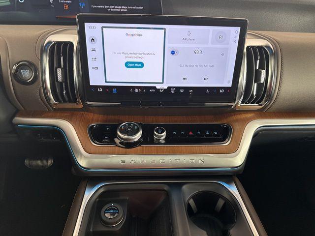 new 2025 Ford Expedition car, priced at $86,205