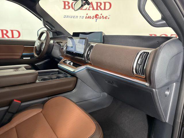 new 2025 Ford Expedition car, priced at $86,205