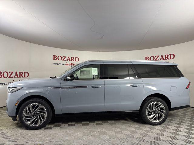 new 2025 Lincoln Navigator car, priced at $104,053