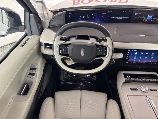 new 2025 Lincoln Navigator car, priced at $104,053