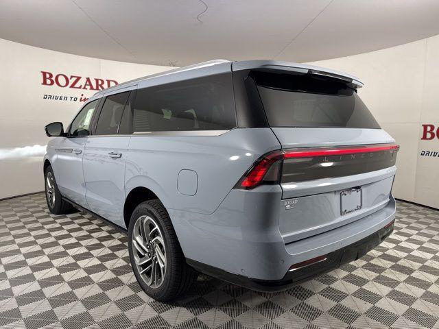 new 2025 Lincoln Navigator car, priced at $104,053
