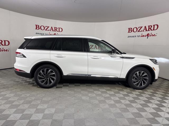 new 2025 Lincoln Aviator car, priced at $57,631