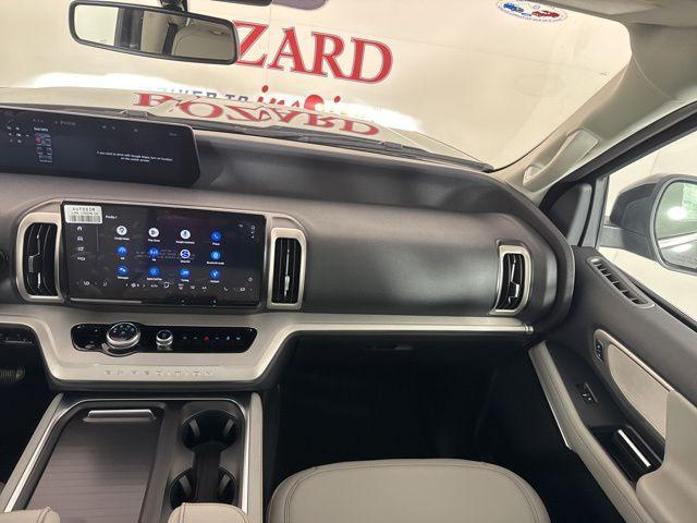 new 2025 Ford Expedition Max car, priced at $68,894
