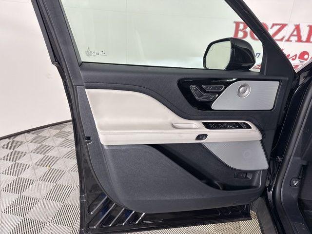 new 2025 Lincoln Aviator car, priced at $72,374