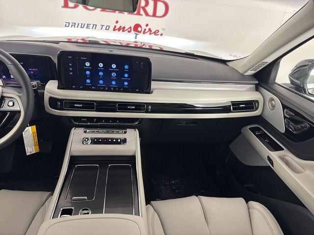 new 2025 Lincoln Aviator car, priced at $72,374