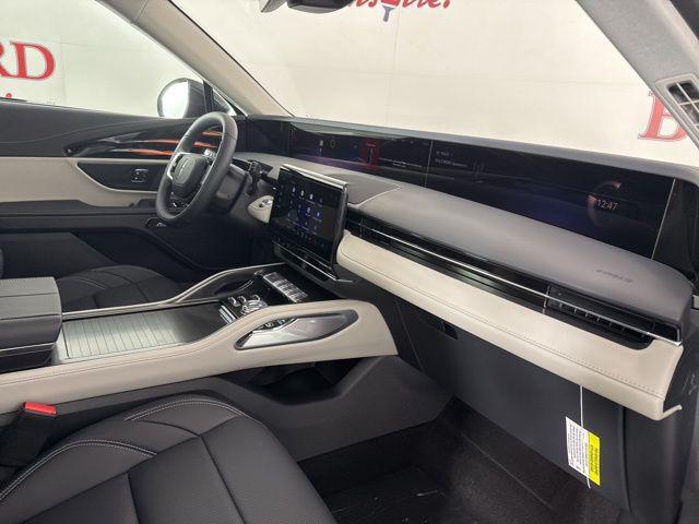 new 2025 Lincoln Nautilus car, priced at $53,378